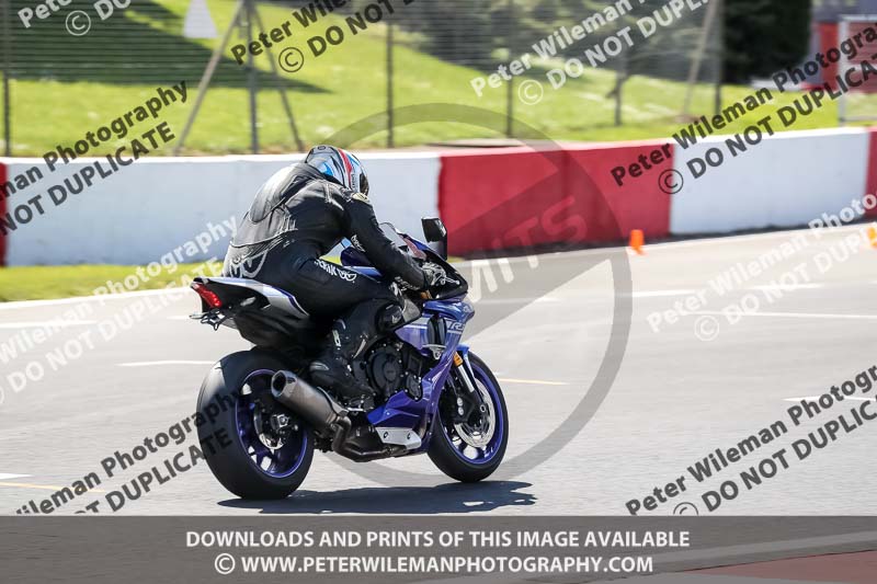 donington no limits trackday;donington park photographs;donington trackday photographs;no limits trackdays;peter wileman photography;trackday digital images;trackday photos
